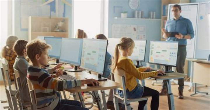 Schools using surveillance tech to catch students vaping, hitting some with harsh punishments