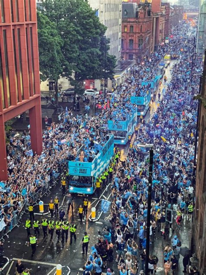 Scott Carson told 'go to sleep' by fans after bizarre 6am tweet following Man City's Treble bus parade