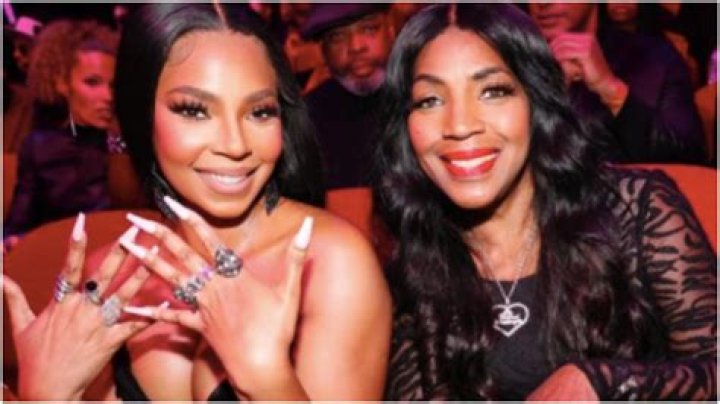 ‘She Do Get It from Her Mama’: Ashanti Posts Pic with Mom and Fans Gush Over Their Thick ‘Legs and Thighs’