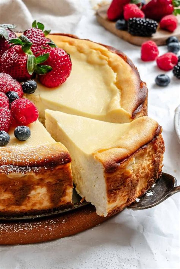 Should ricotta cake be refrigerated?
