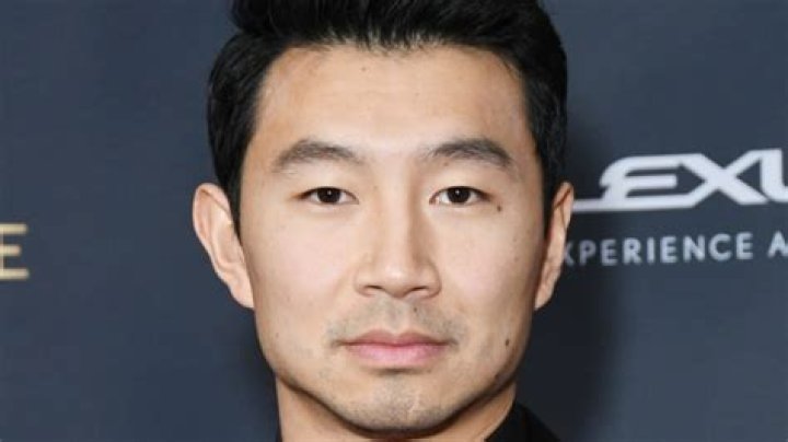 Simu Liu shook up after incident with ‘professional autograph seekers’ turned ugly