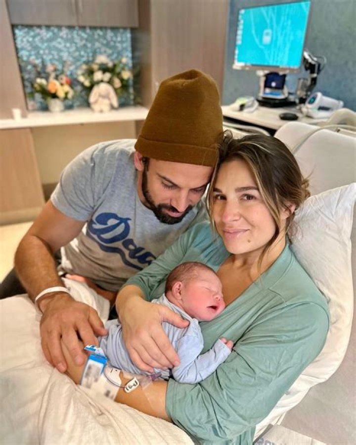 Singer Jessie Ware welcomes ‘beautiful baby boy’ as she gives birth to third child at home
