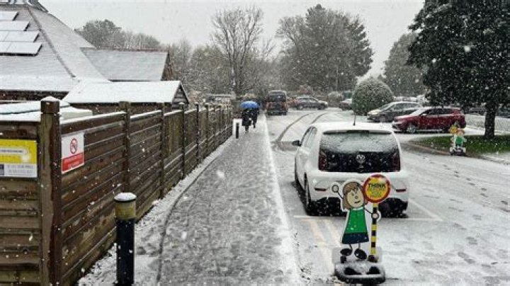 Snow school closures today - How to find out if winter weather is shutting YOUR child's classroom as Dorset, Devon, Hampshire and Cornwall affected