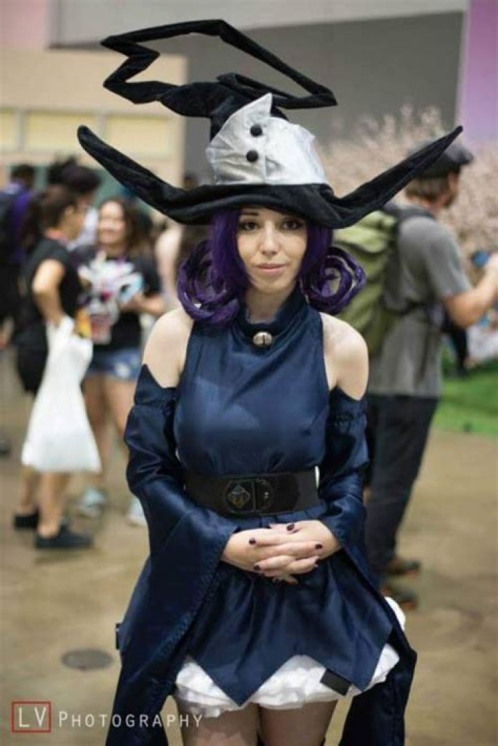 Soul Eater Cosplay Perfectly Brings Blair to Life for Halloween