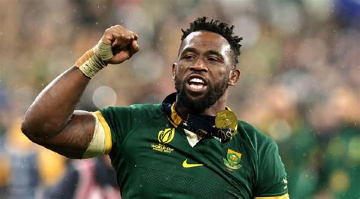 South Africa fan mortified as she hits Rugby World Cup captain's stunning Wag Rachel Kolisi in the head with a ball