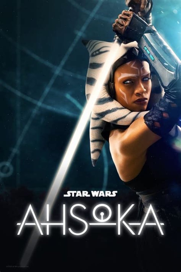 Star Wars: Why Ahsoka Tano Had WHITE Lightsabers (& What They Mean)