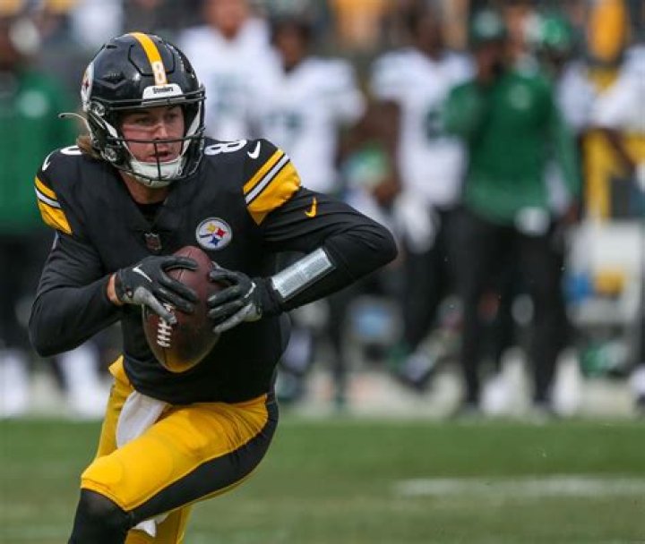 Steelers rookie QB Kenny Pickett makes debut against Jets