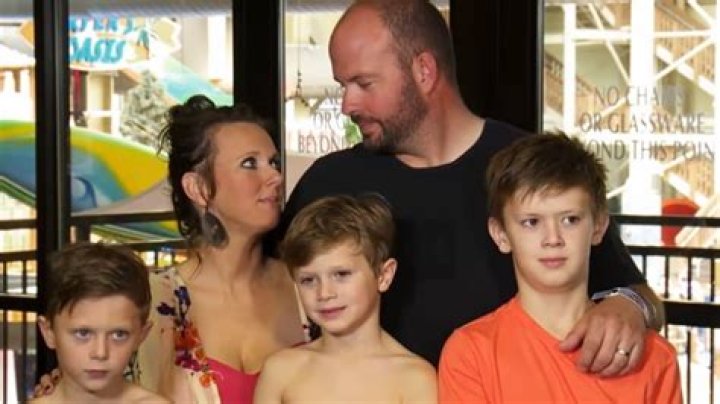 Sweet Home Sextuplets climb stairs in video of completed upstairs renovations