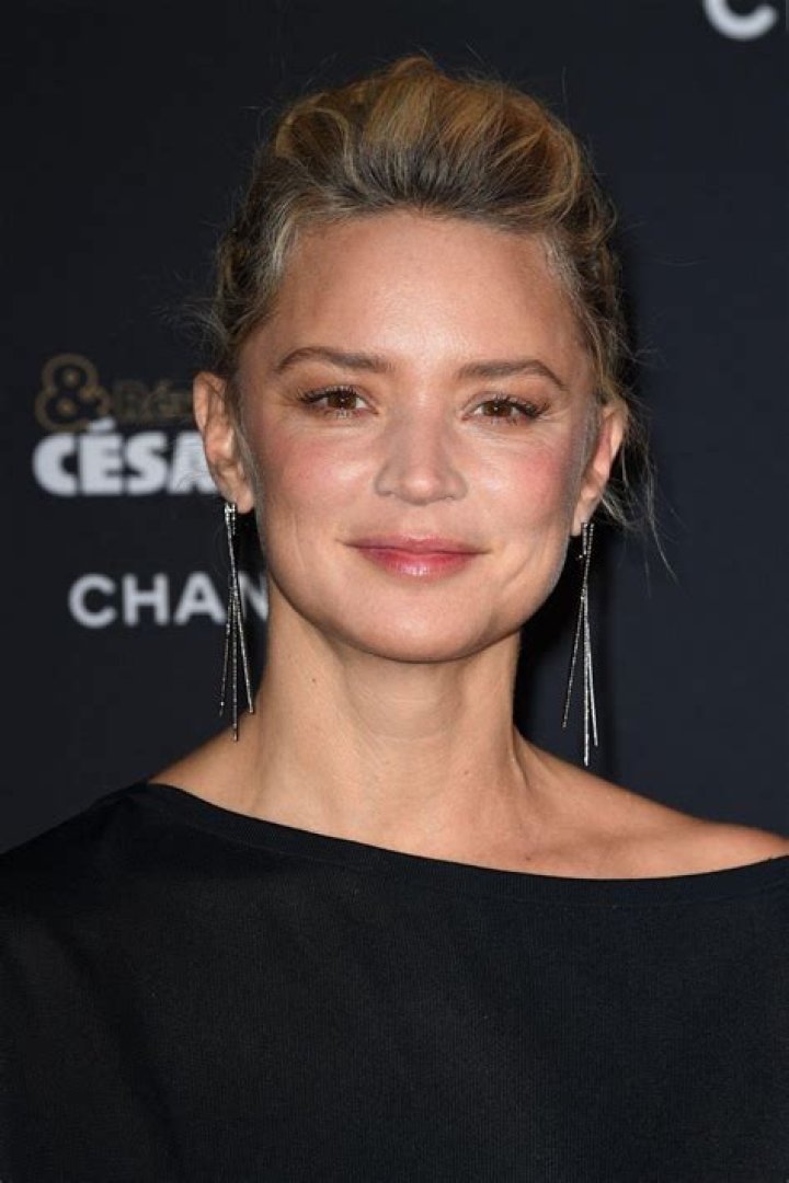 “Taille de Virginie Efira : Les mensurations de la célèbre actrice”