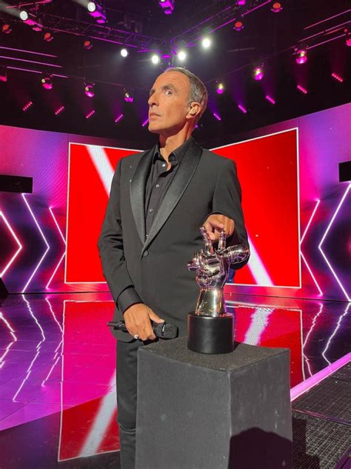 Taille Nikos Aliagas : Quelle est la taille de l’animateur de télévision ?