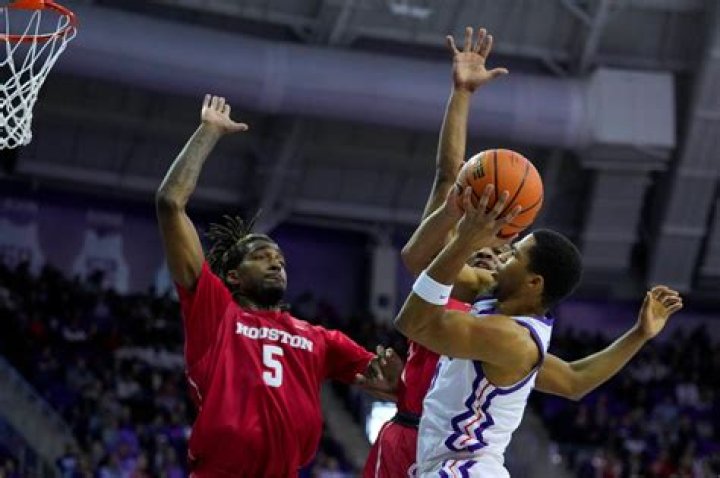 TCU sends No. 2 Houston to second straight loss on Miller’s layup with 6 seconds left