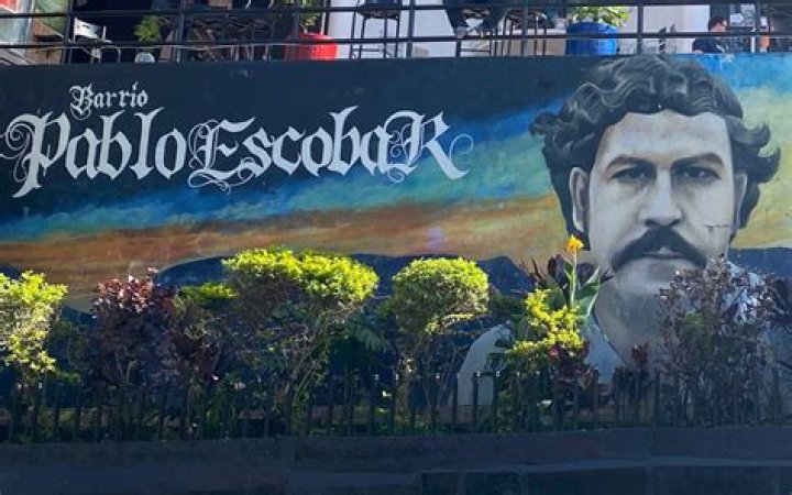 The Bounty For Pablo Escobar In 'Narcos' Was Sky High In Real Life
