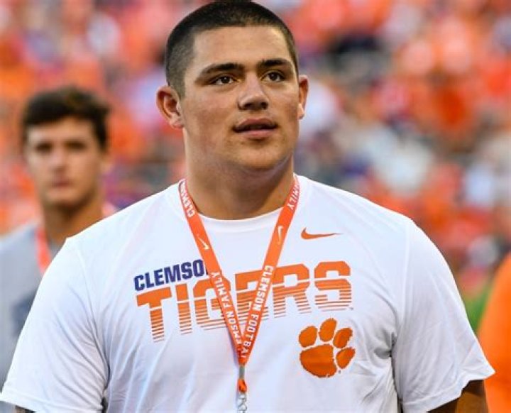 The Bresee Bunch: How Bryan Bresee’s Family Tree is Rooted in Sports