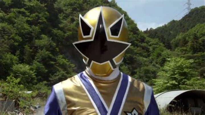The Identity Of The Gold Ranger Revealed