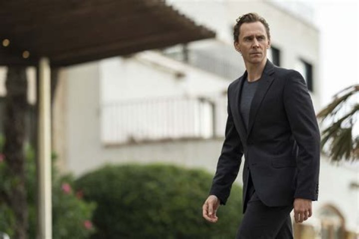 The Night manager episode 5 review: Tom Hiddleston's Pine kills Tom Hollander's Corky in gripping penultimate episode