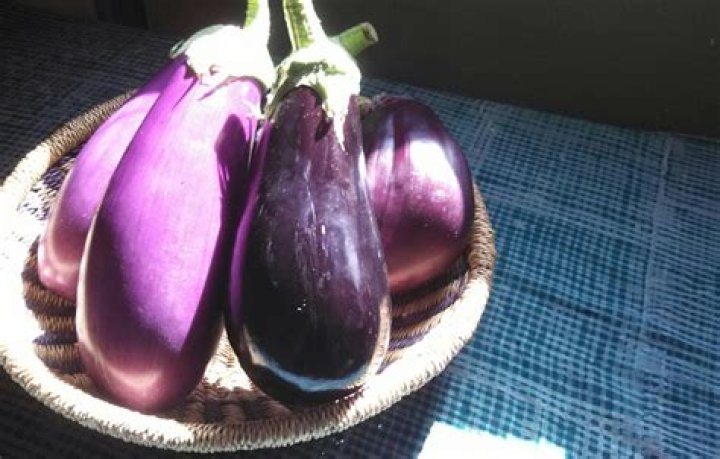 These Eggplant Benefits Will Keep Your Skin And Hair Healthy, So Toss One Into The Juicer ASAP