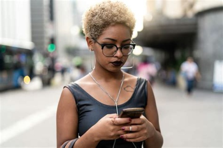 Things To Tell Yourself When You’re Waiting For Them To Text You Back