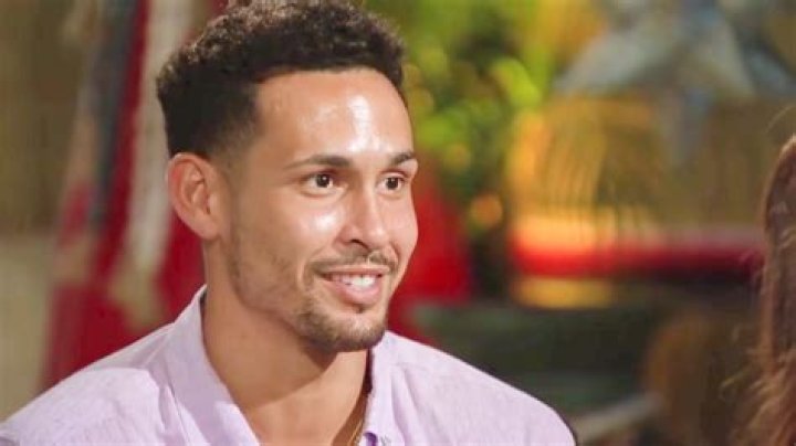 Thomas Jacobs responds to Bachelor in Paradise viewer complaint about airtime with Becca Kufrin