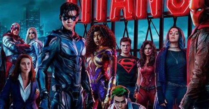 Titans Season 3 Report Addresses Nightwing and Starfire Romance Plans