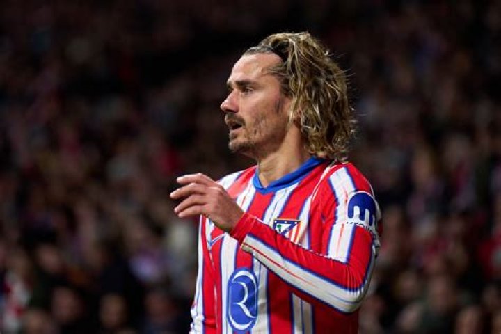 Twitter sent into meltdown after BT Sport's Ian Darke compares Atletico Madrid striker Antoine Griezmann to an 'electric eel'
