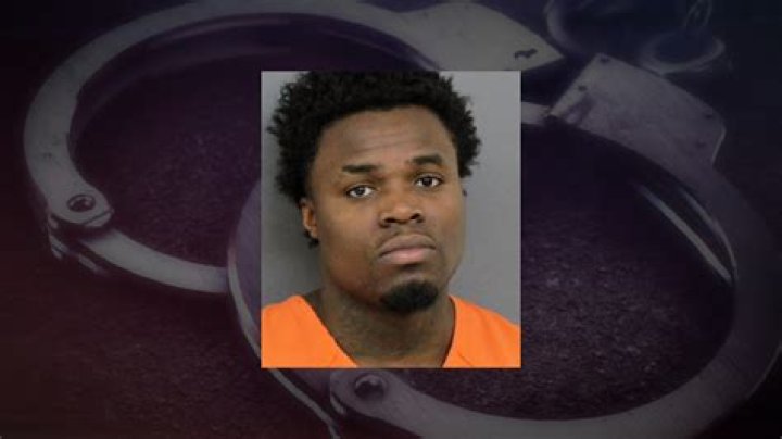 UPDATE: Fugitive who struck squad car taken into custody