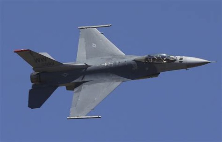 US has enough funds for now to continue training Ukrainian pilots on F-16, National Guard chief says