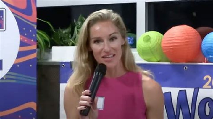 Virginia candidate who livestreamed sex videos draws support from women, Democratic leader