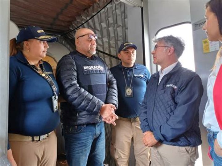Warlord involved in hundreds of murders repatriated to Colombia after serving US drug sentence