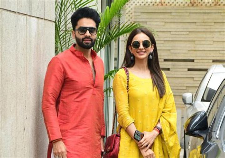 WATCH: Aditya Roy Kapur-Ananya Panday, Shahid Kapoor leave Goa post Rakul Preet Singh-Jackky Bhagnani's wedding