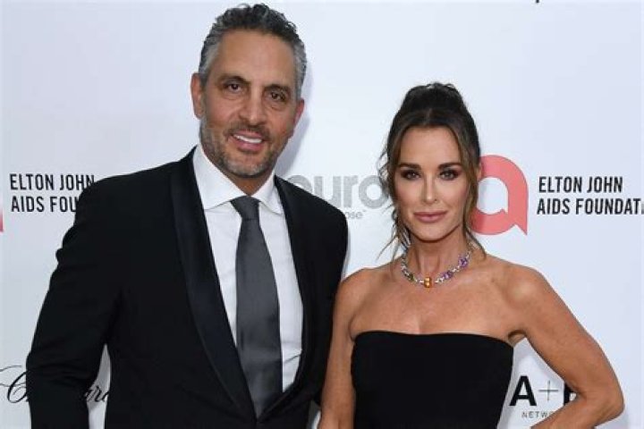 What Is Kyle Richards' Husband Mauricio Umansky's Net Worth?