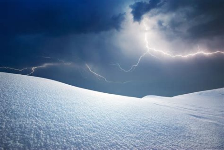 What is ‘thundersnow’? Weather phenomenon explained
