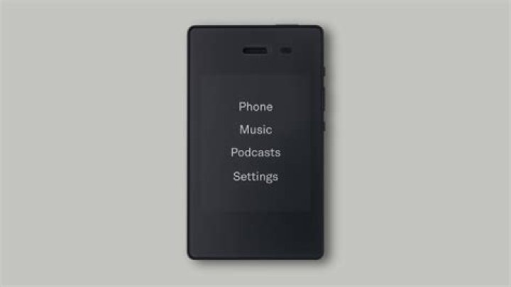 What the Heck Is a Minimalist Phone?