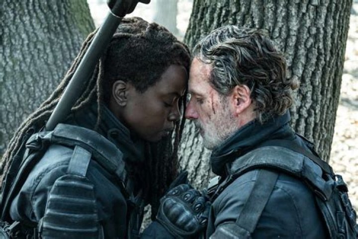 When Does The Walking Dead Season 7 Return?