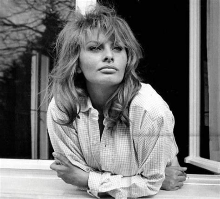 Where is Sophia Loren Home? Exploring Her Net Worth, Family, and the Recent Hospitalization for Fractures