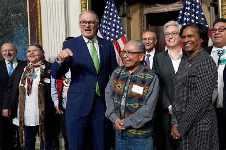 White House, tribal leaders hail ‘historic’ deal to restore salmon runs in Pacific Northwest