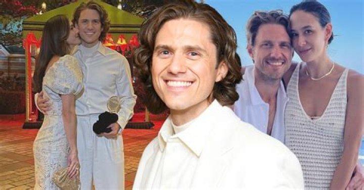 Who is Aaron Tveit Girlfriend? Is He Married?