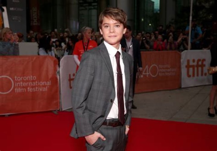 Who is Judah Lewis? Age, Height. Dating Girlfriend or Gay?