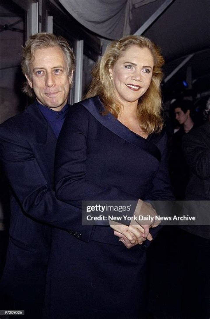 Who is Kathleen Turner's Ex-Husband Jay Weiss?