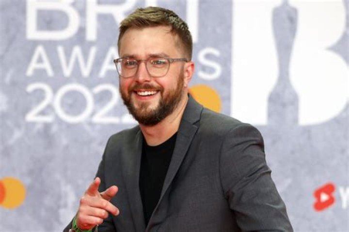 Who is Love Island voice-over man Iain Stirling? Meet ITV2 narrator