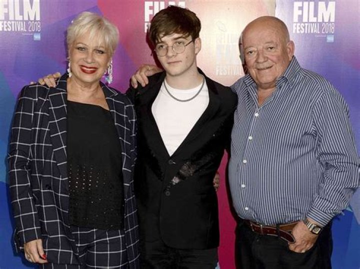 Who is Matt Healy’s dad Tim Healy and what is he famous for? – The Sun