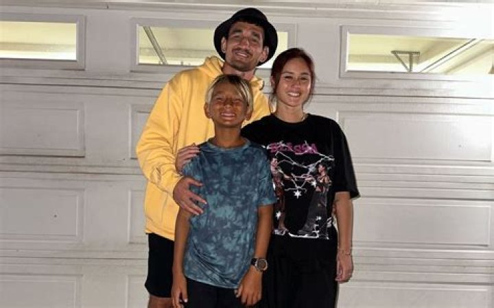 Who is Max Holloway Wife? Know all about Alessa Quizon