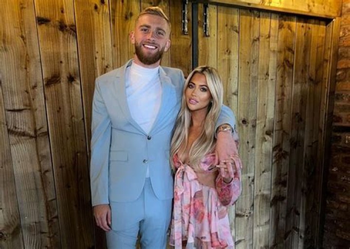 Who Is Niamh Fitzgerald (Oli McBurnie Girlfriend)? Their Relationship Timeline Explored