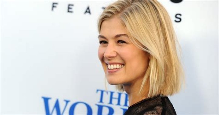 Who is Rosamund Pike’s Boyfriend? Robie Uniacke is a Businessman & a Big Supporter of the Actress