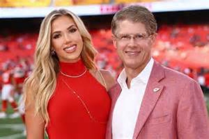 Who Is Tavia Shackles? All About Kansas City Chiefs owner Clark Hunt's Wife