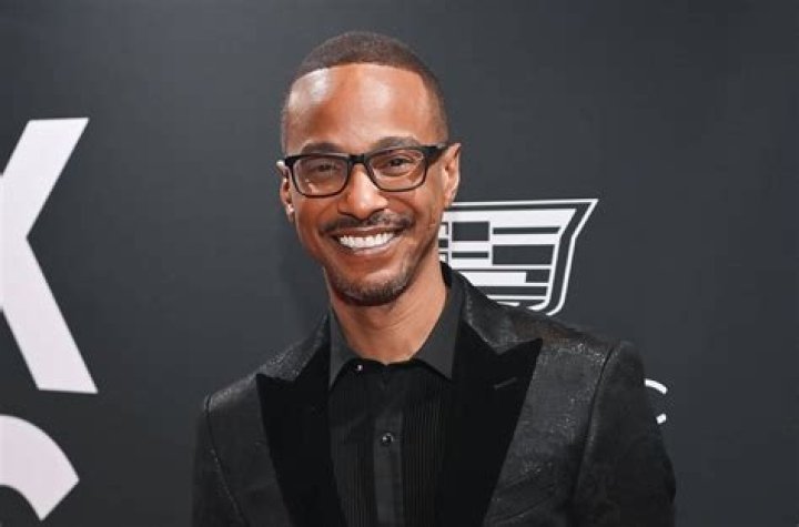 Who Is Tevin Campbell Dating? The Singer’s Relationship Status