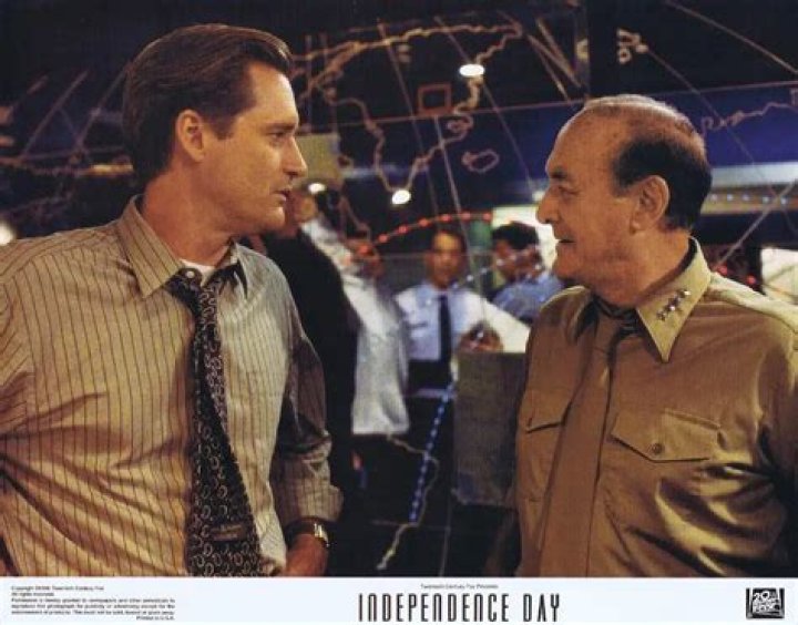 Why Will Smith & Jeff Goldblum In 'Independence Day' Are The Ultimate Bromance