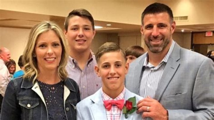 Wife, Stats, Draft, Son & Net Worth