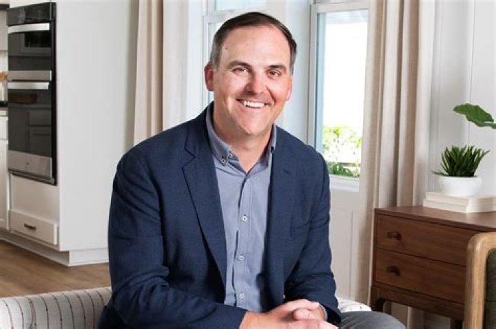 William E Horton Net Worth (2024)