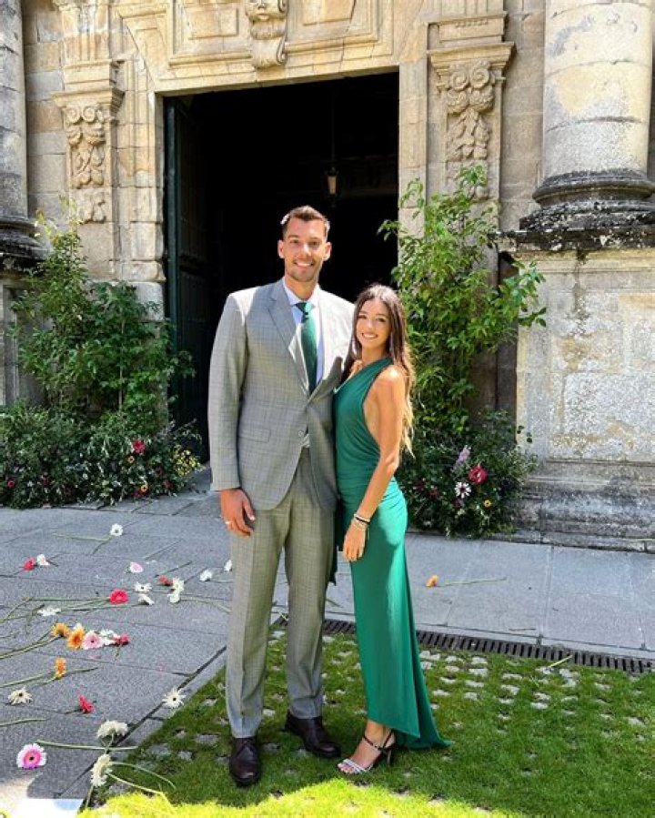 Willy Hernangomez Wife Nicole Traviesa Is A Padel Ball Player