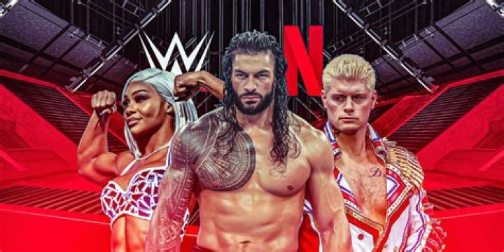 WWE unhappy with current announcers / Sean Mooney looking to make a WWE Return